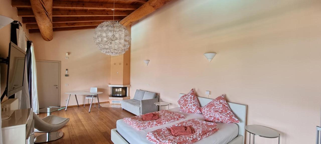 Casa Romantica Colico Zewnętrze zdjęcie