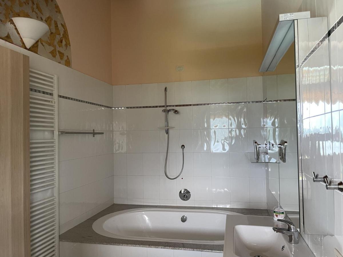 Casa Romantica Colico Zewnętrze zdjęcie
